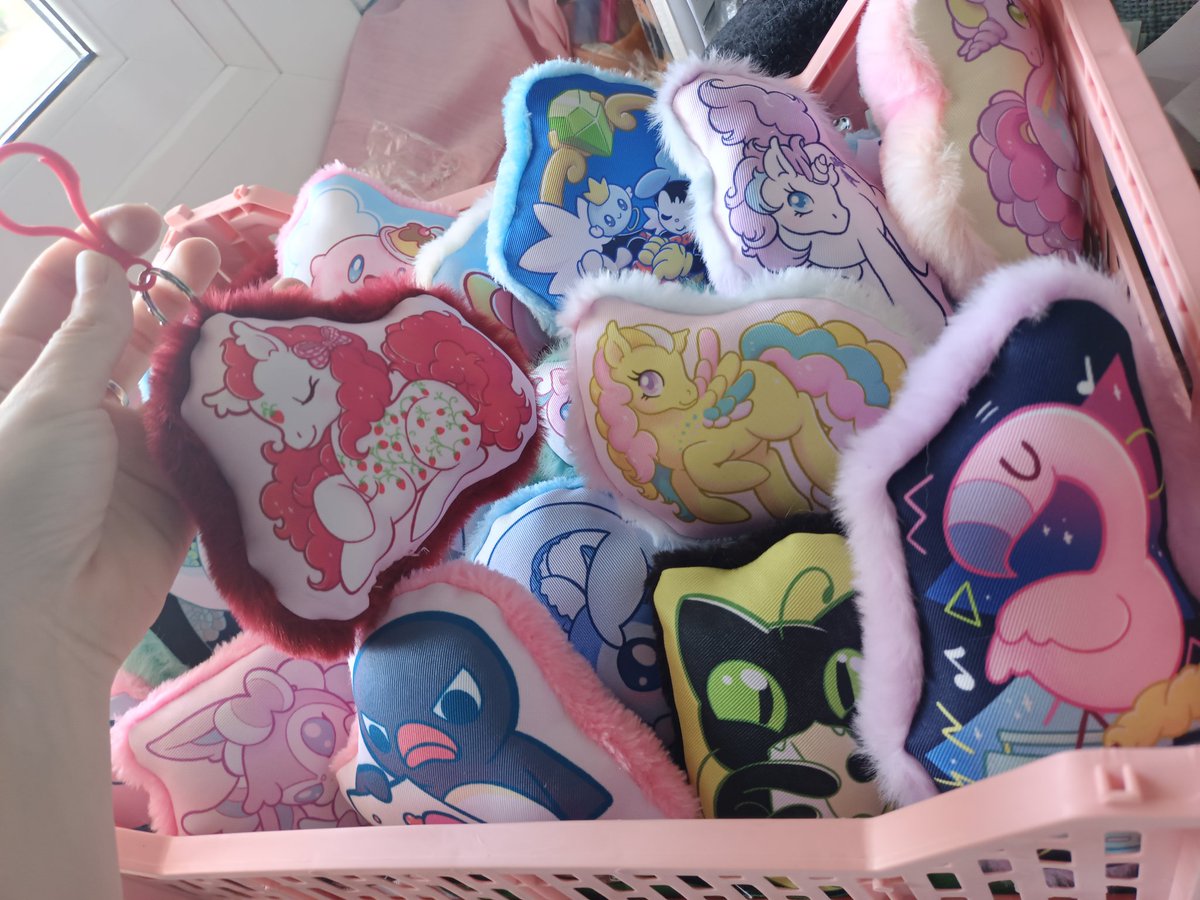 Haciendo la trabajasion para el <a href="/comic_martorell/">Saló del Cómic i Manga de Martorell</a> porque los festivos para los freelance son los padres 🙃