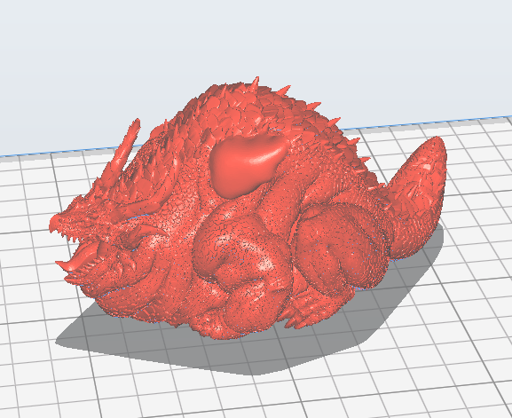 D&D映画に登場したテンバーシャウドっぽいデブドラゴンのSTLを、いろんなクリエイターさんが作りつつあるのだ。

こうなってくるとサイズが気になる。
映画の印象だと巨大サイズありそうだったけど…
3.5版時代のデータだとアダルトレッドドラゴンで超大型っぽい。ふむう…
ちなみにこれは体長12cmか… 