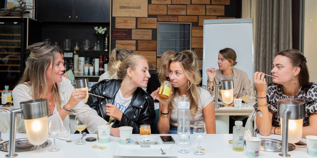 HotelschoolTheHague tweet media