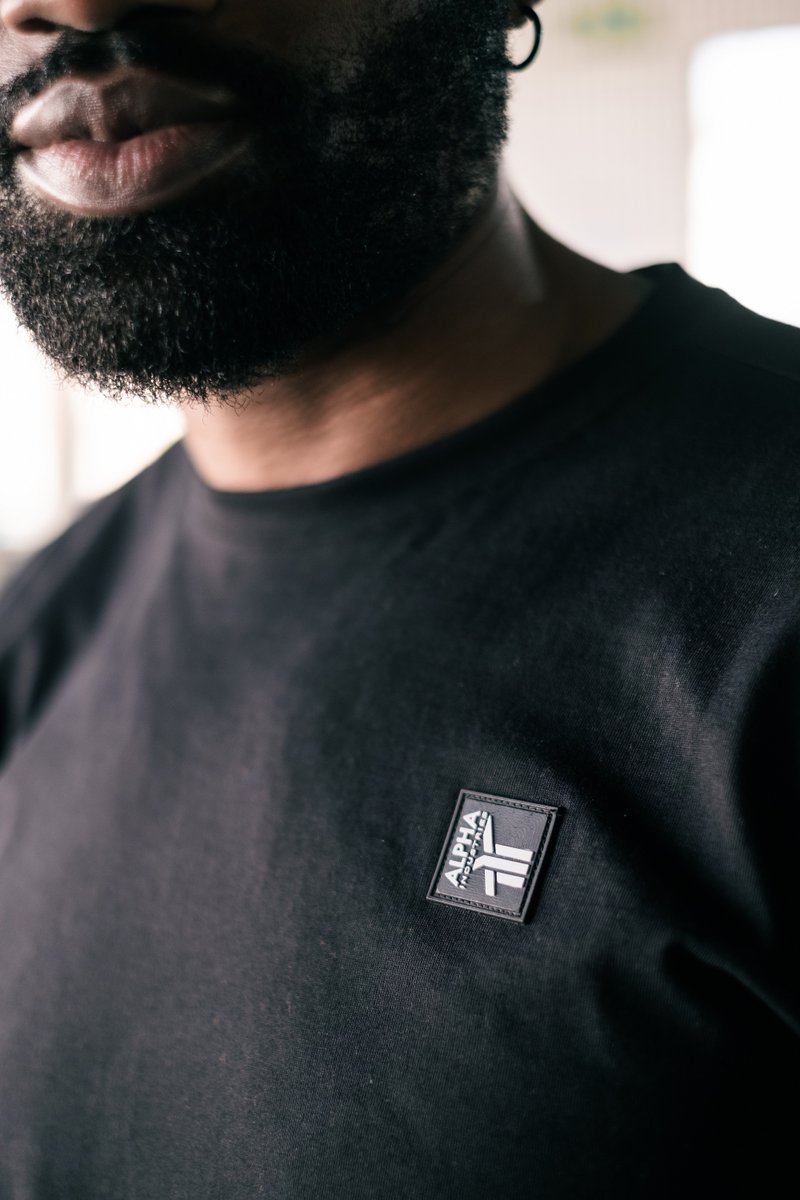 alphaind_sa's tweet photo. Your summer essentials are sorted with Alpha Industries! 🔥

#AlphaIndustries
#AlphaIndustriesSummer https://t.co/jYYwWvKHXQ