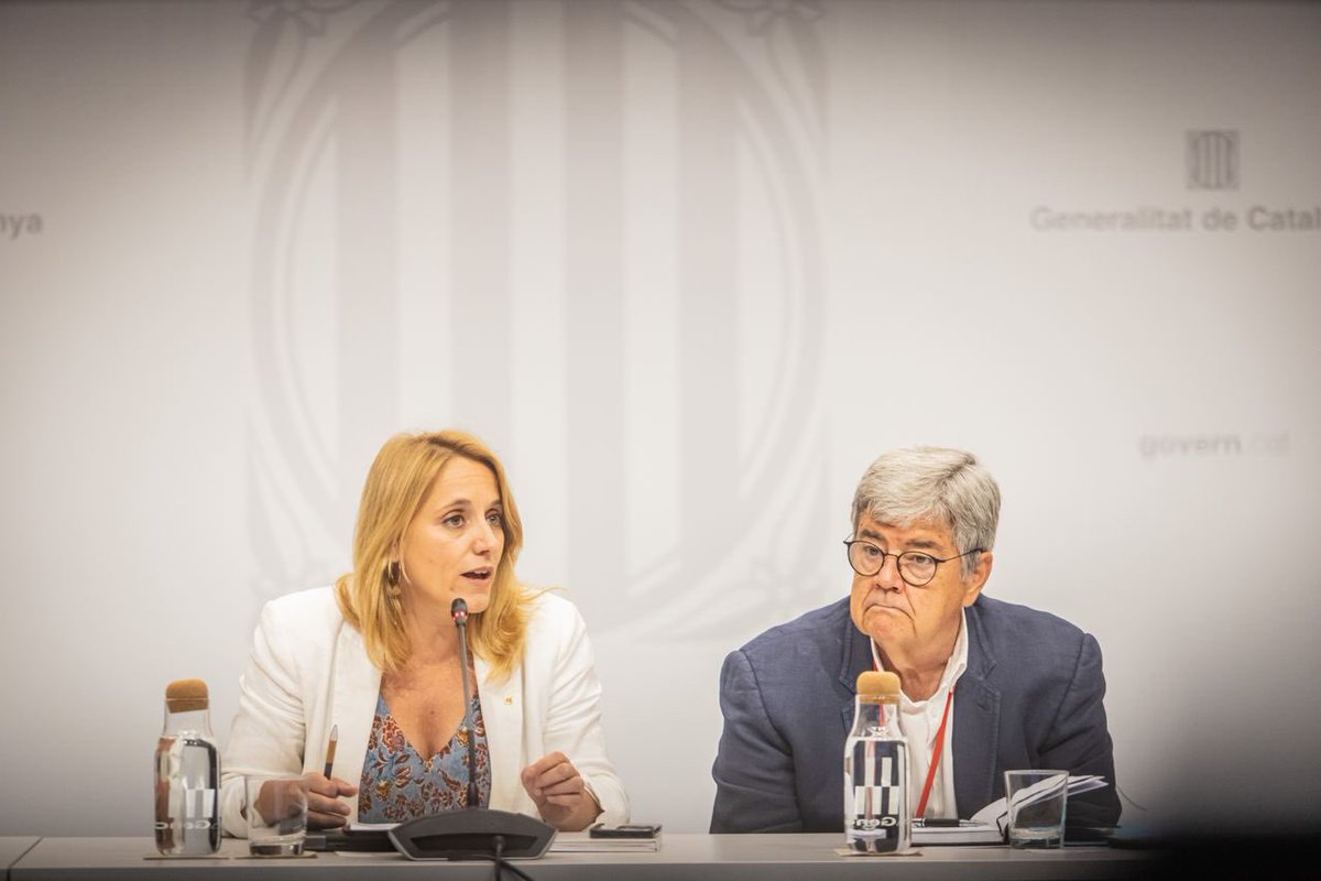 nataliamasguix's tweet image. 🤝 Hem comptat amb les valuosíssimes aportacions del Consell Assessor en Política Econòmica de Catalunya (#CAPEC), un òrgan clau on hem debatut sobre els efectes de la crisi energètica i climàtica, les polítiques de fiscalitat o l’impacte dels fons Next Generation.