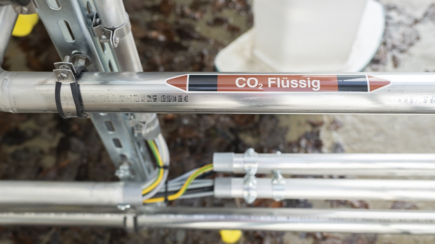 Empa_CH's tweet photo. Empa researchers aim to accelerate the rate at which cement-based building materials can absorb carbon dioxide. Initial results are promising.
▶https://t.co/bH4hxDGiE1
#carbonation #demoupcarma #co2 @ETH @EawagResearch @psich_en @BFEenergeia @foenCH https://t.co/o9VPLnKSfs