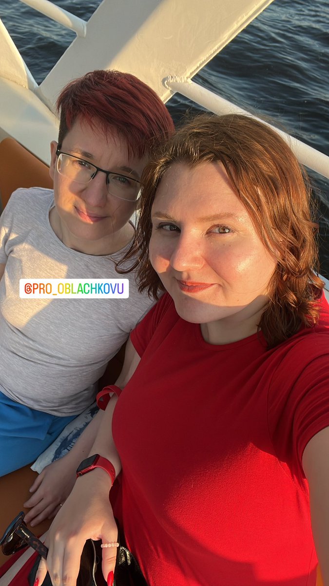 Dr_Alice_Woods's tweet photo. Ну что, мы ищем жильё!
Две платежеспособные девушки, у обеих — работа из дома, и их пожилые, но очень воспитанные кошка, маленькая собака и шиншилла ищут жильё! 
Территориально — Приморская, Василеостровская, двушка или трешка, обязательно с интернетом. 
Прошу ретвитов!
#спб https://t.co/hxWlWjnlVH
