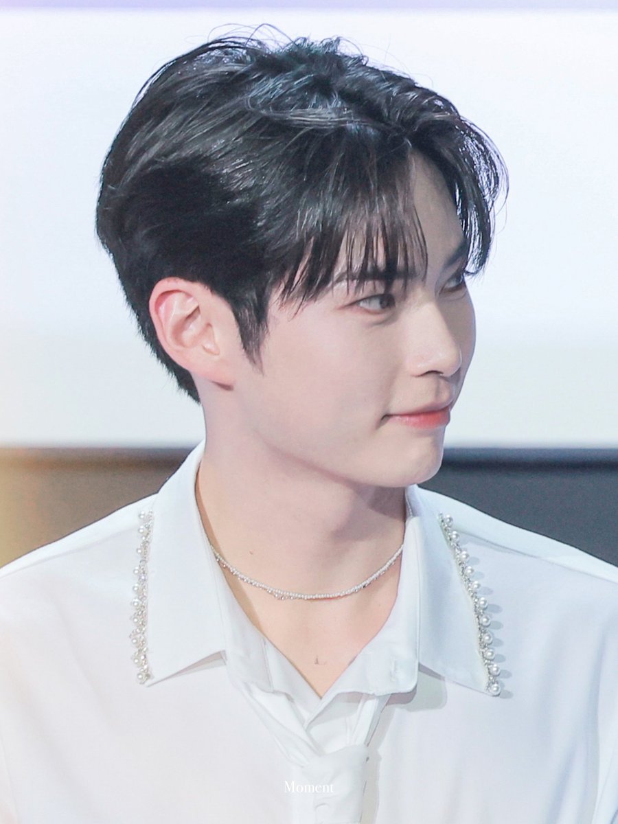 Moments_613's tweet photo. 231010 TMA

#성한빈 #成韩彬 #SUNGHANBIN #ソンハンビン
#제로베이스원 #ZEROBASEONE #ZB1 https://t.co/b5IOO54KQR