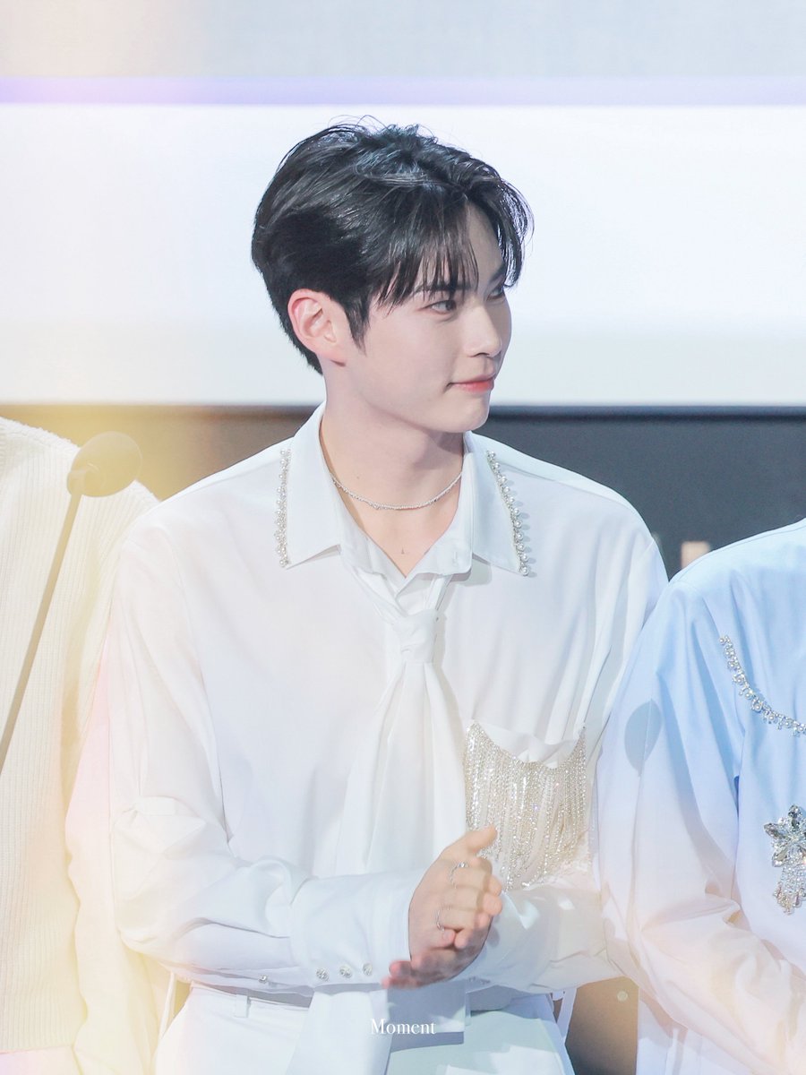 Moments_613's tweet photo. 231010 TMA

#성한빈 #成韩彬 #SUNGHANBIN #ソンハンビン
#제로베이스원 #ZEROBASEONE #ZB1 https://t.co/b5IOO54KQR