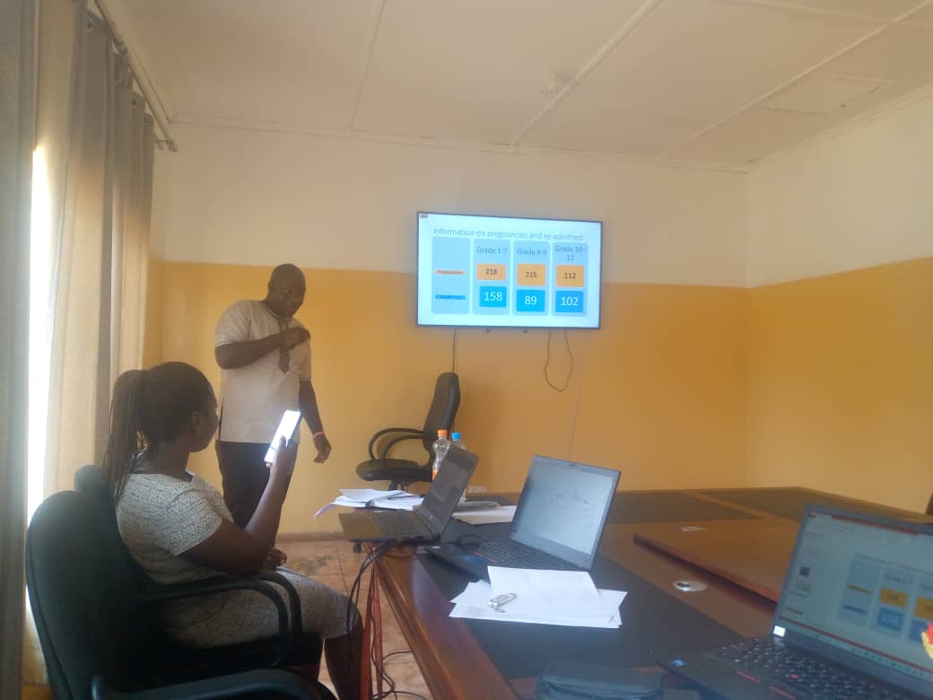Our very own #HelgaMbulo presenting on the <a href="/HerVoiceFund/">HER VOICE FUND</a> support to AGYW .She highlighted that,in the 2nd quarter of 2023 , about 577 AGYWs were tested for HIV with 3.8% testing positive😨(Chibombo, AHTWG).A call to #selfcare Care to enable young people live happy positive lives!