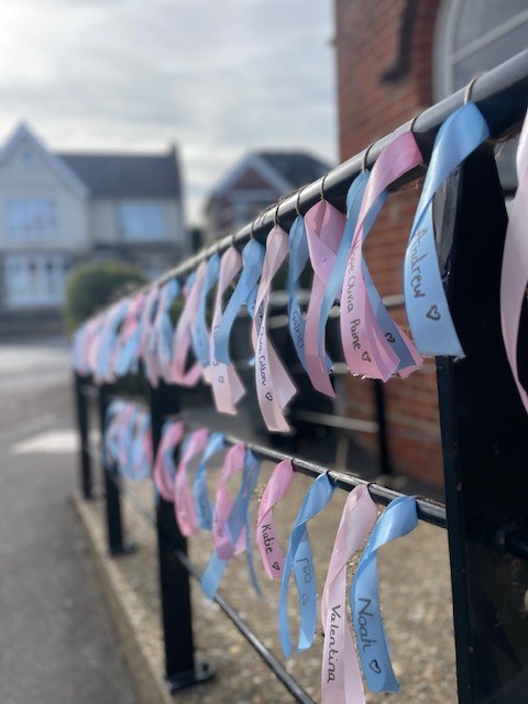 haringeycouncil's tweet image. As part of our efforts to raise awareness &amp;amp; show support this #BabyLossAwarenessWeek, we have worked with the North &amp;amp; East London branch of the #Sands charity to create a ribbon display at The Rockery in #PrioryPark.

There's another display at St Andrew's Church in #MuswellHill.
