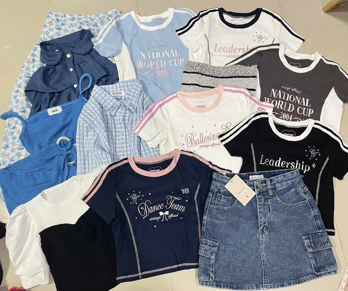 nonkoy09's tweet photo. 🧺 ส่งต่อเสื้อผ้ามีมากกว่าในรูป 💐
ลงวันเสาร์ 18:30 น. 
🍦รี+ฟอล ลด 5฿
ค่าส่ง 45฿ ไม่เกิน 5 ตัว

#เสื้อผ้ามือสองสภาพดี #ส่งต่อเสื้อผ้ามือสอง #เสื้อผ้ามือ2 #เสื้อผ้า #ส่งต่อ #เสื้อผ้ามือสอง #เสื้อผ้ามือสองราคาถูก #โล๊ะตู้  #cintageshop #ส่งต่อเสื้อผ้า  #ส่งต่อcintage #vghbkk https://t.co/bM9GMh2nyq