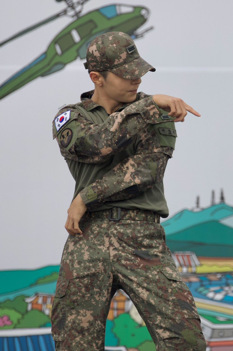 hourly sungyoon ♡ tweet media