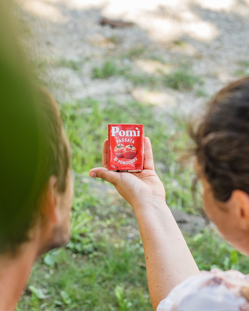 Tesoro, mi si sono ristretti i pack Pomì.

🍅🇮🇹 Da 200g ai 1000g: la nostra Passata è pronta a saziare qualsiasi appetito.

#Pomì #IncucinaconPomì #PomodoroVero