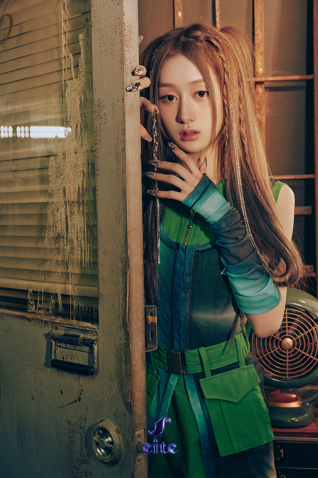 F8OaPwiakAAP1MQ?format=jpg&name=large