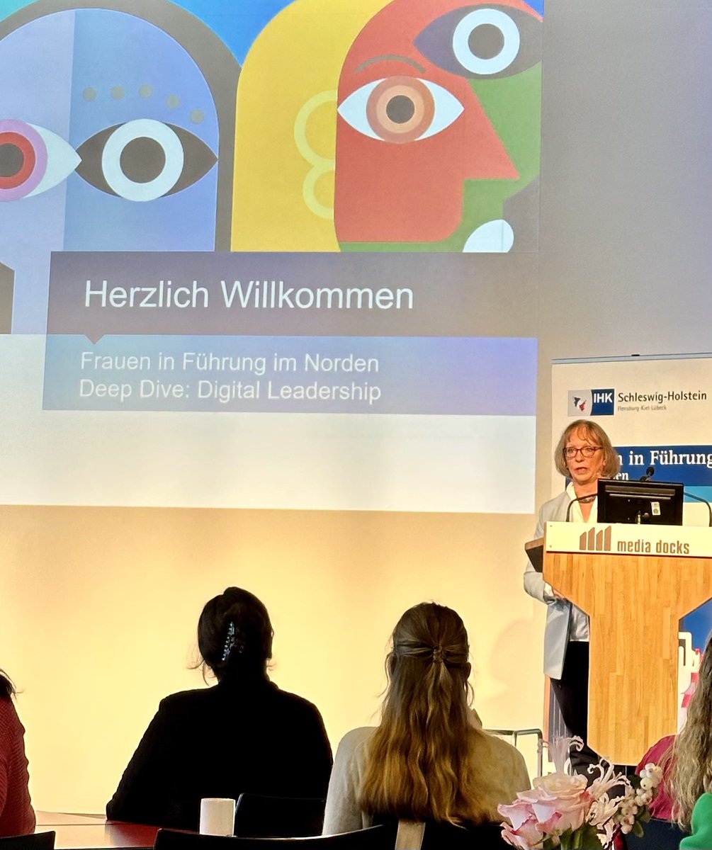 FSternfeld's tweet photo. Friederike Kühn eröffnet den heutigen Kurzkongress #FiFiN und setzt mit einem kraftvollen Appell für eine verstärkte Gleichstellung von Frauen in Wirtschaft, Gründung, Kultur und Ehrenamt ein starkes Zeichen. Bravo! #FraueninFührung #leadership #femaleempowerment https://t.co/StAyhEyJLg