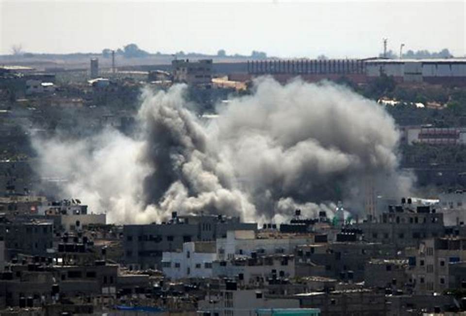sonyira2's tweet photo. Come to the aid of the Palestinians
Save Palestini people.
Save Gaza Strip https://t.co/VVV1n9nGOj
