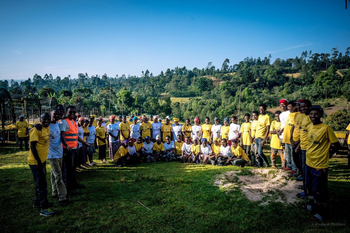 helephcoffee's tweet photo. At the heart of every cup we pour is a story. It's a story of hardworking farmers, their dedication to quality coffee, and the lives they lead. We are passionate about sharing this story with you.
#helephcoffee #ethiopaincoffee #hubcafe #specailtycoffee #berraxaddicho #bonazuria https://t.co/nTOycu81rg