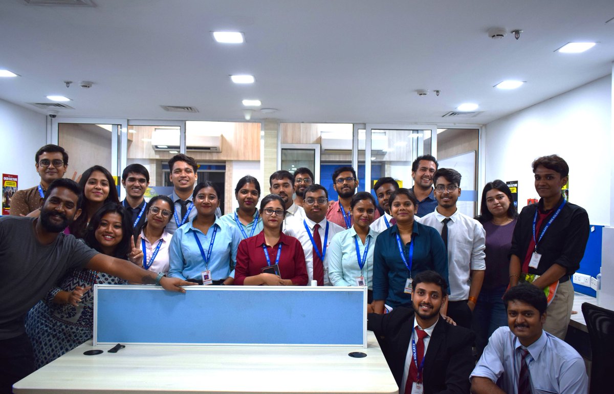 appseconnect's tweet image. We had a lovely time hosting a bunch of bright students from BIBS for a session on #digitalmarketing. 📈💡

Jhilik, VP of Marketing, took the stage and delivered an insightful #session &amp;amp; our Marketing team had a blast answering all their questions🙌

#IndustryVisit #B2B #SaaS