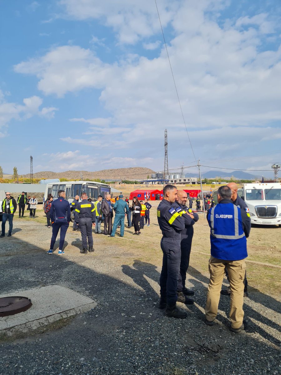 eu_echo's tweet photo. This week teams from 🇦🇲, 🇨🇾, 🇫🇷, 🇬🇪, 🇬🇷, 🇲🇪 and 🇲🇰 gathered in Armenia for a civil protection exercise on the response to an earthquake.

Thanks to the #EUCivilProtection Mechanism, the HOPE exercise aims to improve the European preparedness and response capacities to disasters. https://t.co/fOtCNkYk3N