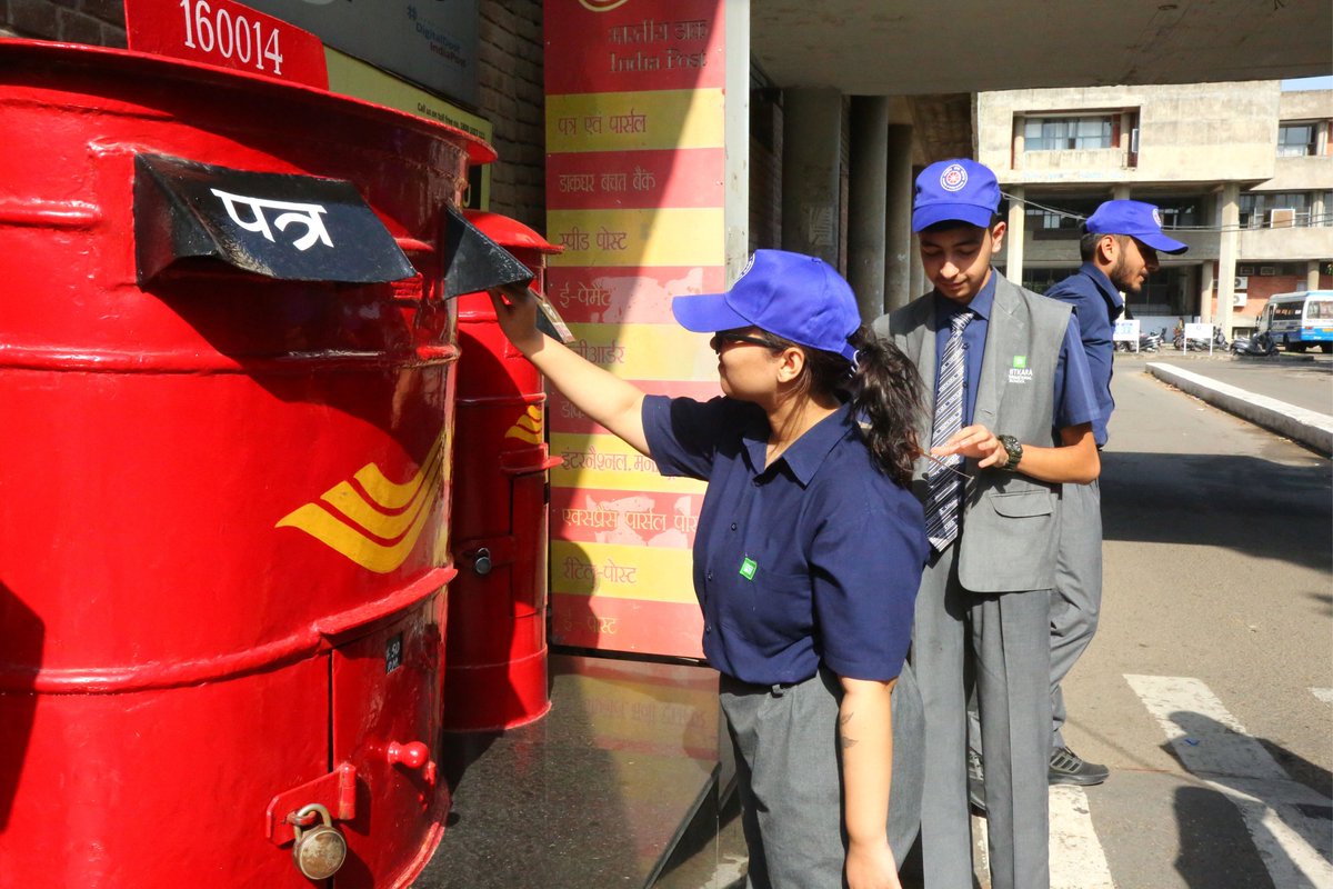 chitkara_school's tweet photo. Chitkara International School's NSS students extend their heartfelt gratitude to the Indian Army in commemoration of National Postal Day
#CIS #Nationalpostalday #postofficevisit #postacrd #letterbox #NSS #activity #learning #knowledge #ChitkaraInternationalSchool https://t.co/1JjgJcR7mu
