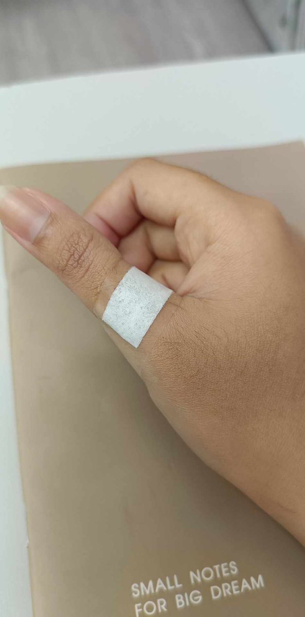 mxselen's tweet image. เรียนทำอาหารได้อะไร ได้แผลค่ะ