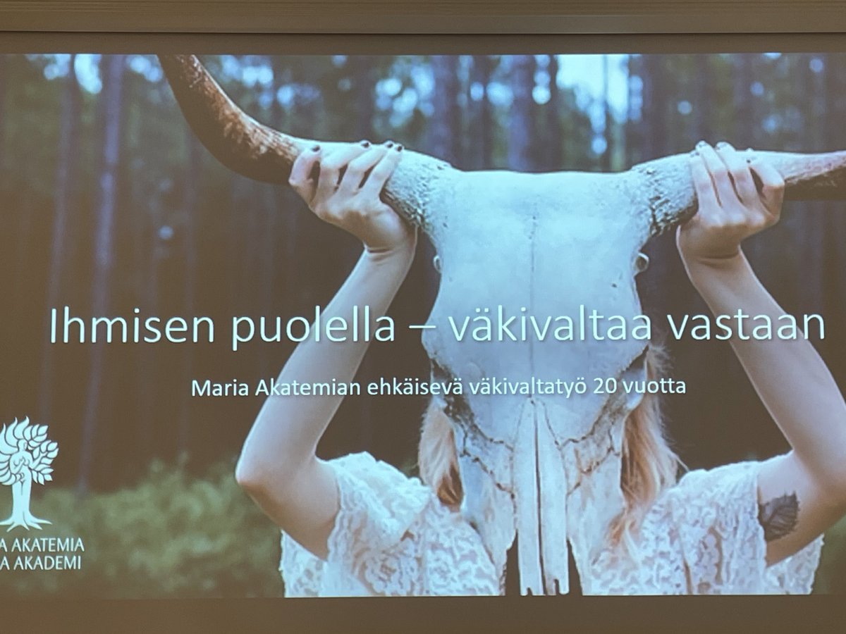 Ensimmäinen #MAevä20 juhlaseminaari käynnistyy kohta Tampereella. #väkivaltaeilopuvaikenemalla #naisenväkivalta.fi ⁦<a href="/keijunvarjo/">Keijun varjo</a>⁩