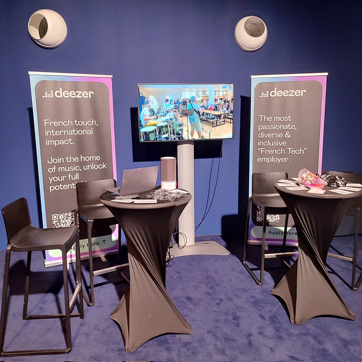 DeezerDevs's tweet image. Our team is ready to meet you at #ForumPHP2023 and test your music knowledge on our stand!
Join us at 11.15am, 1.10pm, 1.45pm and 4.10pm today and tomorrow, and take part in one of our music quizzes. We have some cool prizes for you to win 🐘🎉