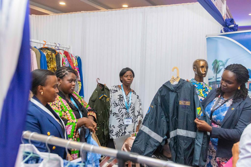 TanzaniaCTI's tweet photo. #TIMEXPO2023

Women In Textile and Accessories under #TWCC @TanzaniaWomen were exhibiting at the TIMEXPO that took place Diamond Jubilee Hall. These incredible women who are part of the success of the Expo were supported by @giz_gmbh Business Scouts for Development  under the Fashion for Change Phase II project.

We are appreciate you GIZ, @LydiaKoch_  and thank you #TWCC for exhibiting with us.