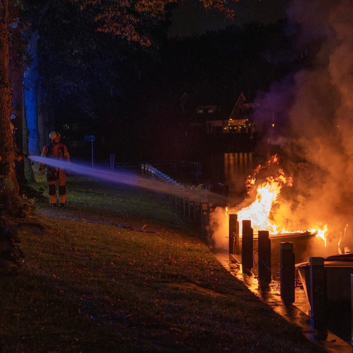 2023-10-12 06:42:54
P 1 BR scheepvaart Burg. H.G. v. Kempensingel Woerden 096231

Foto: Justin Egberts