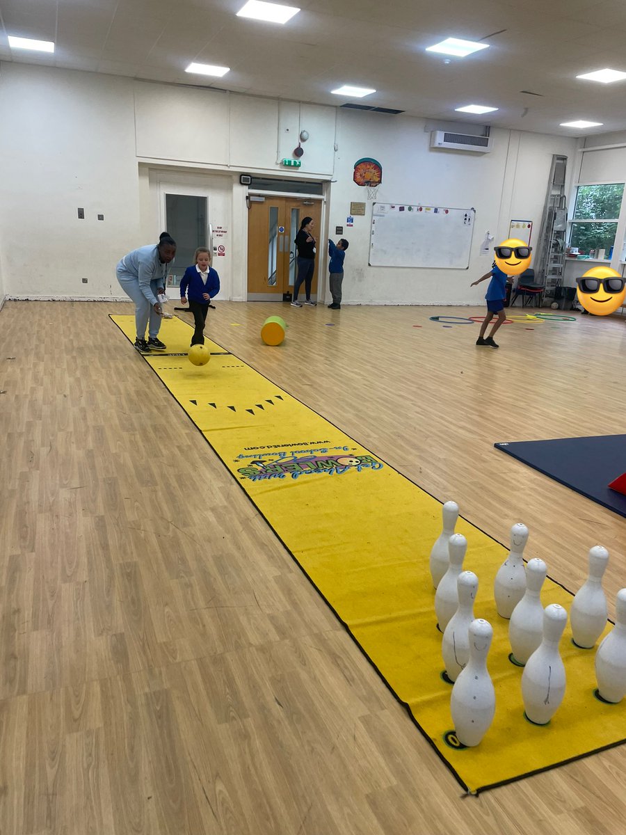topcliffePE's tweet photo. Lillie’s class have been working so hard in PE this half term! This morning they all had lots of fun working together on a variety of multi-skills stations! The progress they are all making in Pe each and every week is amazing, well done @Lilliestop  ☺️👏⭐️ https://t.co/MlOXTPi1pi