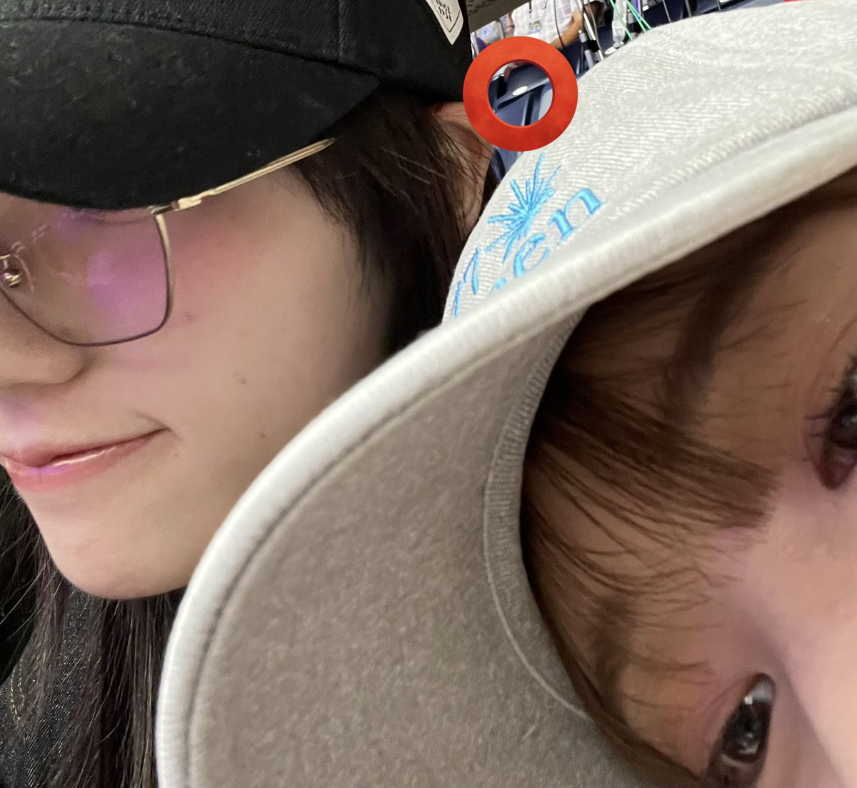 topoftheclouds2's tweet photo. Nasu Hohomi watching Japan vs. Turkey Olympic Qualifying match on Oct. 4. #rantakahashi #nasuhohomi #龍神NIPPON #髙橋藍 #那須ほほみ #OQT2023 https://t.co/W87tvoA6Q4