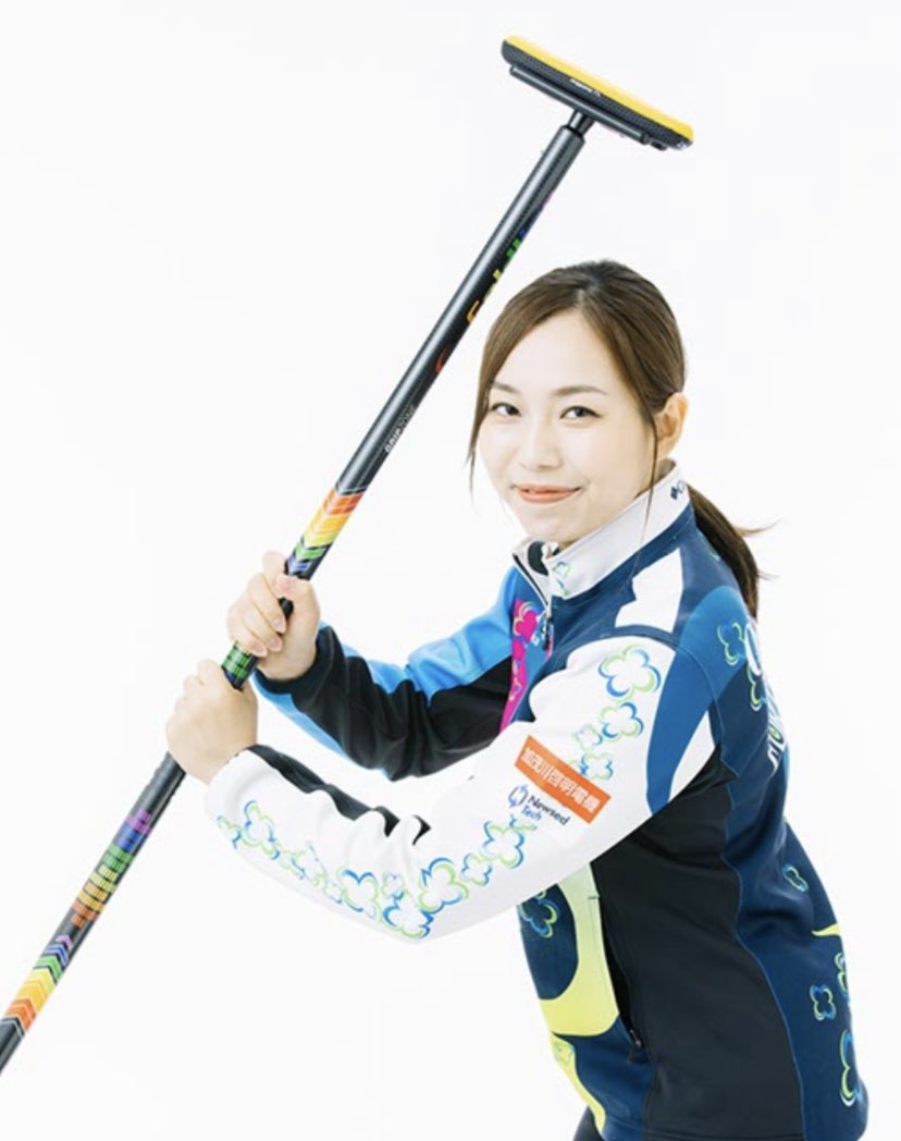 h_fortius's tweet photo. 〈Happy Birth Day🎉‼️〉
本日10月12日は近江谷杏菜選手のお誕生日です🎂✨
カナダでのバースデー🇨🇦おめでとうございます🎊

#フォルティウス 
#近江谷杏菜 
#カーリング 
#お誕生日 
#カナダ遠征中 https://t.co/IsUzBpD30j