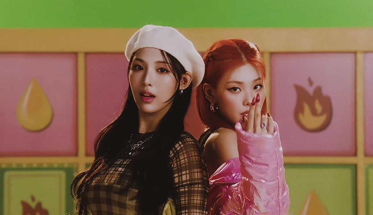 LIGHTSUMYTData's tweet photo. .@CUBE_LIGHTSUM 'Honey or Spice' MV First 24 Hour Stats on YouTube :

•3.5M Views
•24K Likes
•1.8K Comments

▶ https://t.co/NYWez9L54H

#LIGHTSUM #라잇썸 #Alive https://t.co/iJht2TfFcM