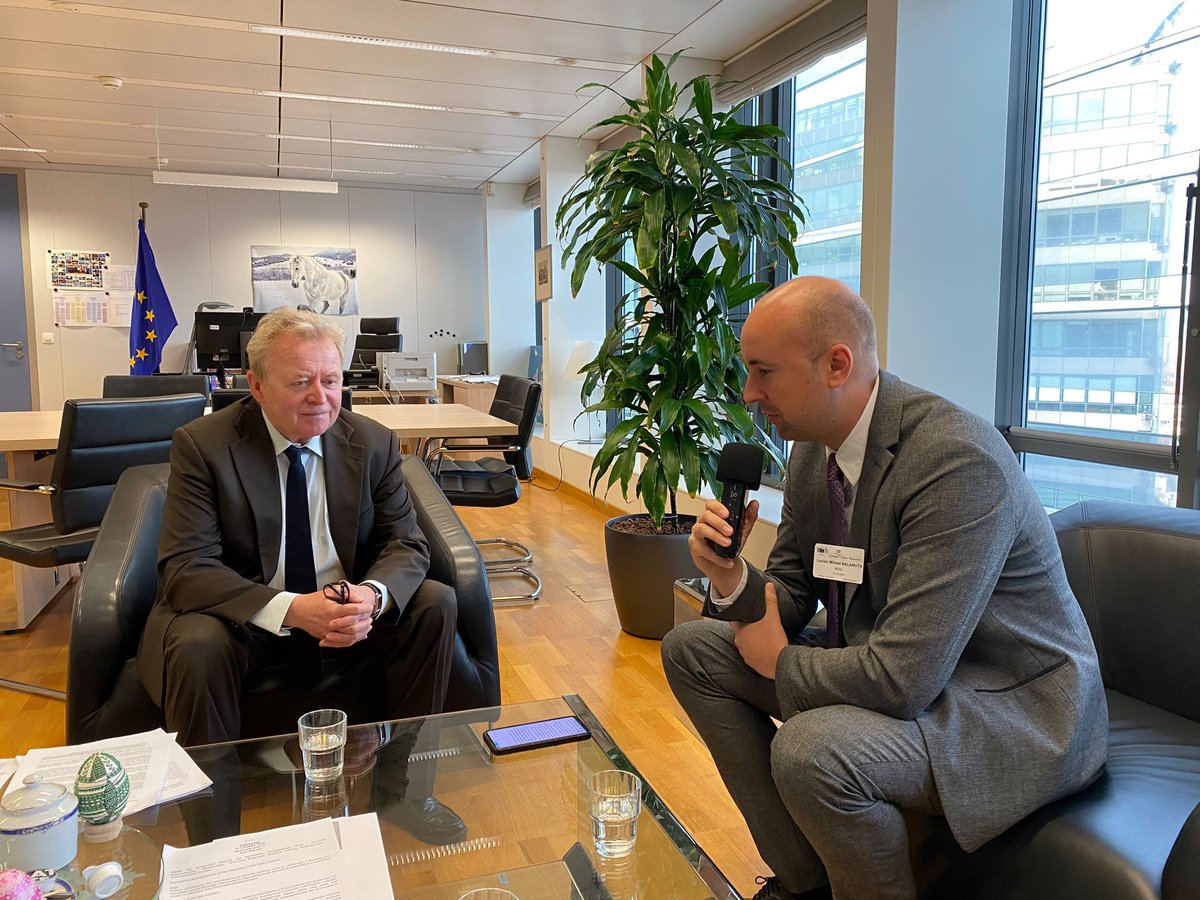 jwojc's tweet photo. Check out my latest interview with 🇷🇴 media related to the EC's measures, interventions and strategies in order to combat the effects of 🇷🇺 invasion in 🇺🇦, especially on issues related to trade/agriculture, with focus on 🇷🇴(Romanian and English version)👇

https://t.co/3E0leJqGCU https://t.co/4XcJNaMN4U