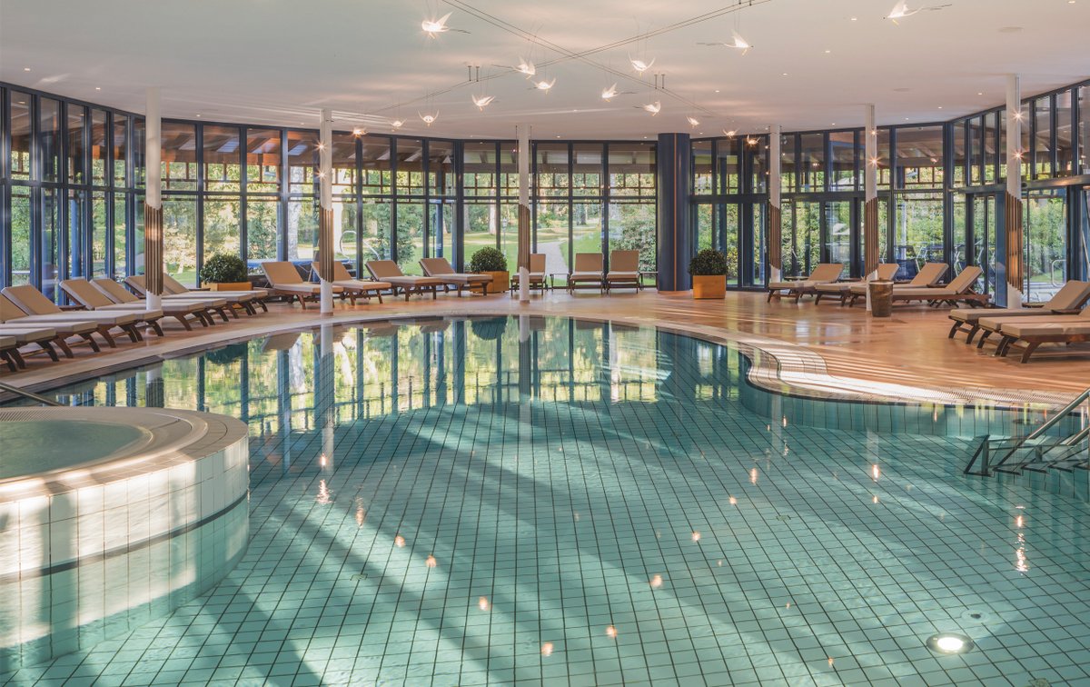 leadingspa's tweet photo. 𝟭𝟱% 𝗡𝗮𝗰𝗵𝗹𝗮𝘀𝘀 𝗮𝘂𝗳 𝗮𝗹𝗹𝗲 𝗨̈𝗯𝗲𝗿𝗻𝗮𝗰𝗵𝘁𝘂𝗻𝗴𝗲𝗻 zwischen 6.11. und 18.12.2023 aufgrund von kleinen Renovierungen im Parkhotel Adler in Hinterzarten 👉https://t.co/An3ixfxjFx
📷: Parkhotel Adler
#leadingspa #leadingsparesorts #parkhoteladler #hinterzarten https://t.co/RT47zqeCMQ