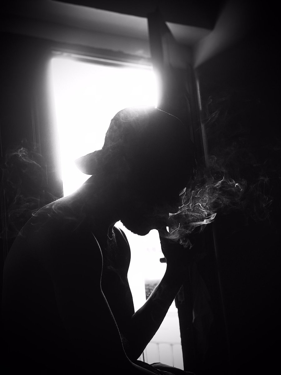 iam_boltz's tweet photo. Take a deep breathe 😤😤 tell me what you see 🥶🥶 ⚡️⚡️ #raw #MeTheEp EP loading https://t.co/uI4DnIVIP6