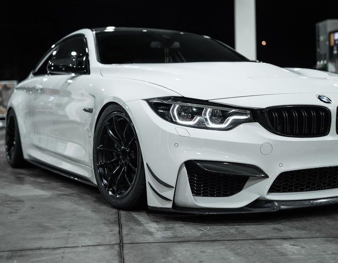 ExoticBMW's tweet photo. BMW M4 CS 💫 https://t.co/r0tJSS3KsG