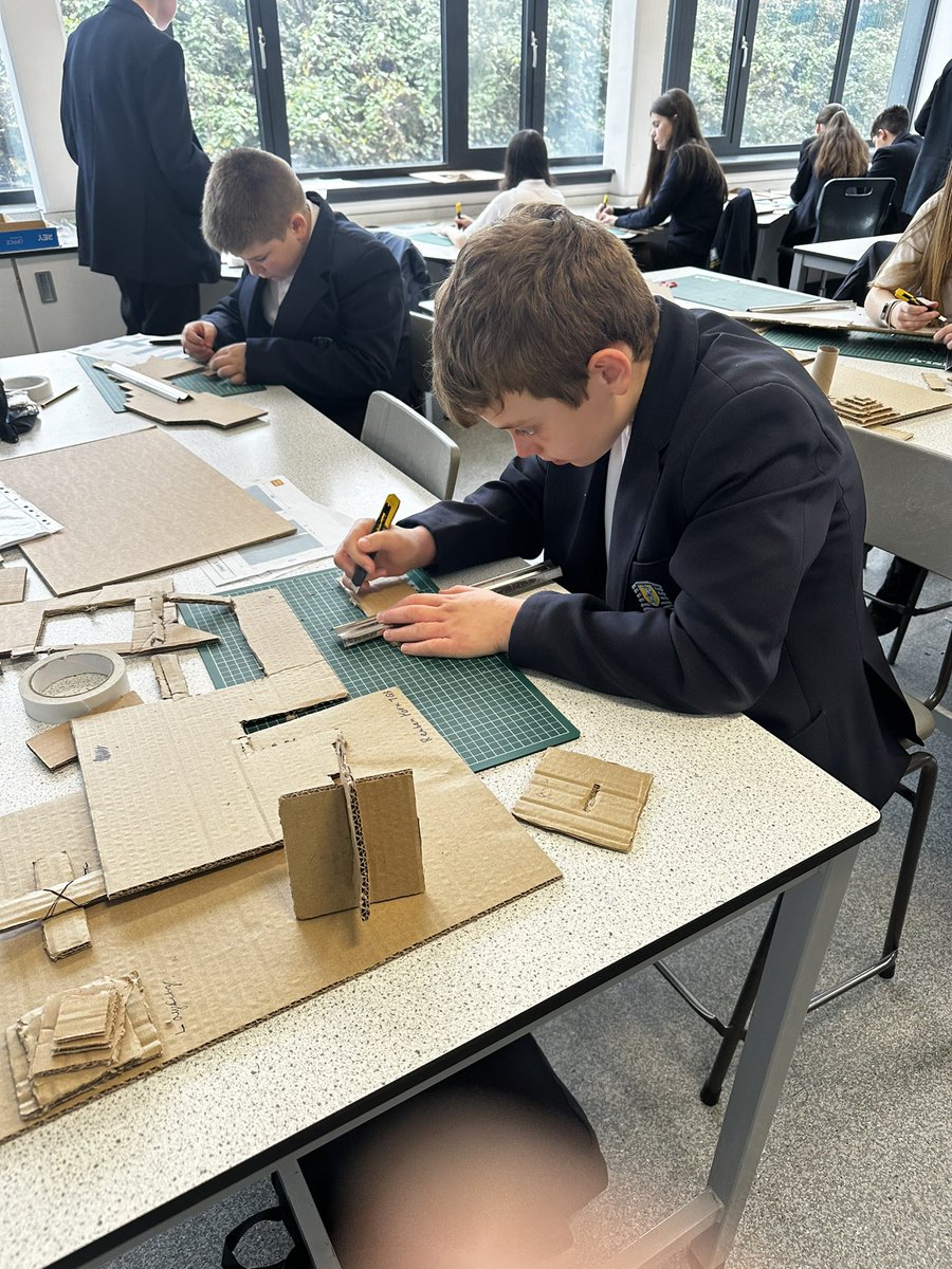AfonTafTech's tweet photo. Our cardboard engineers are making fantastic progress! #TeamTâfTech @AfontafHigh https://t.co/VJ87aJX9vN