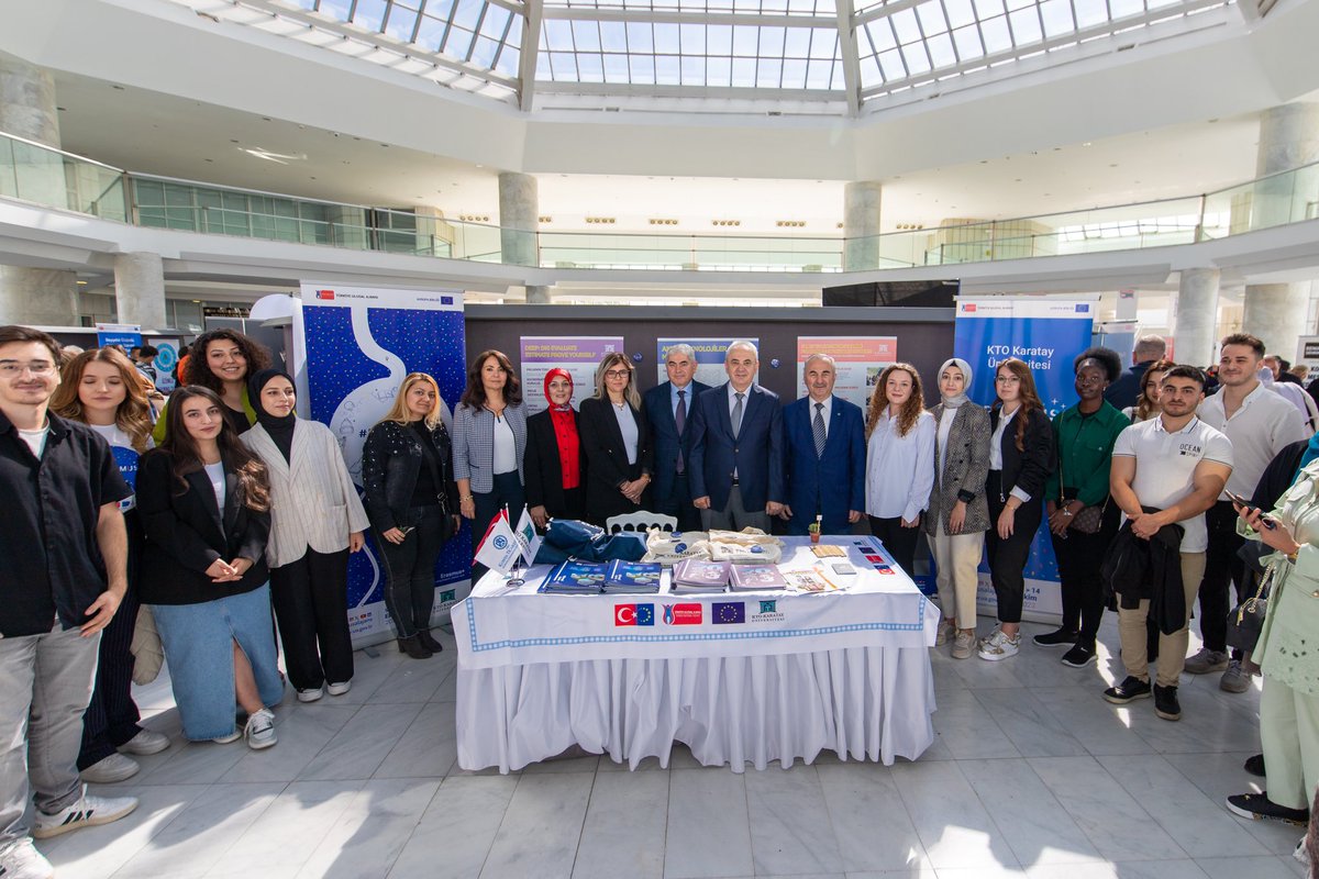ktokaratay's tweet photo. Erasmus+ deneyimlerini paylaşmak veya projelerini duyurmak için yararlanıcılara eşsiz bir fırsat sunan ❝#ErasmusDays 2023 Konya: Ne Olursan Ol Yine Gel!❞ etkinliği Mevlana Kültür Merkezi'nde başladı.

#ErasmusDays @ulusalajans https://t.co/8MWepGCahf
