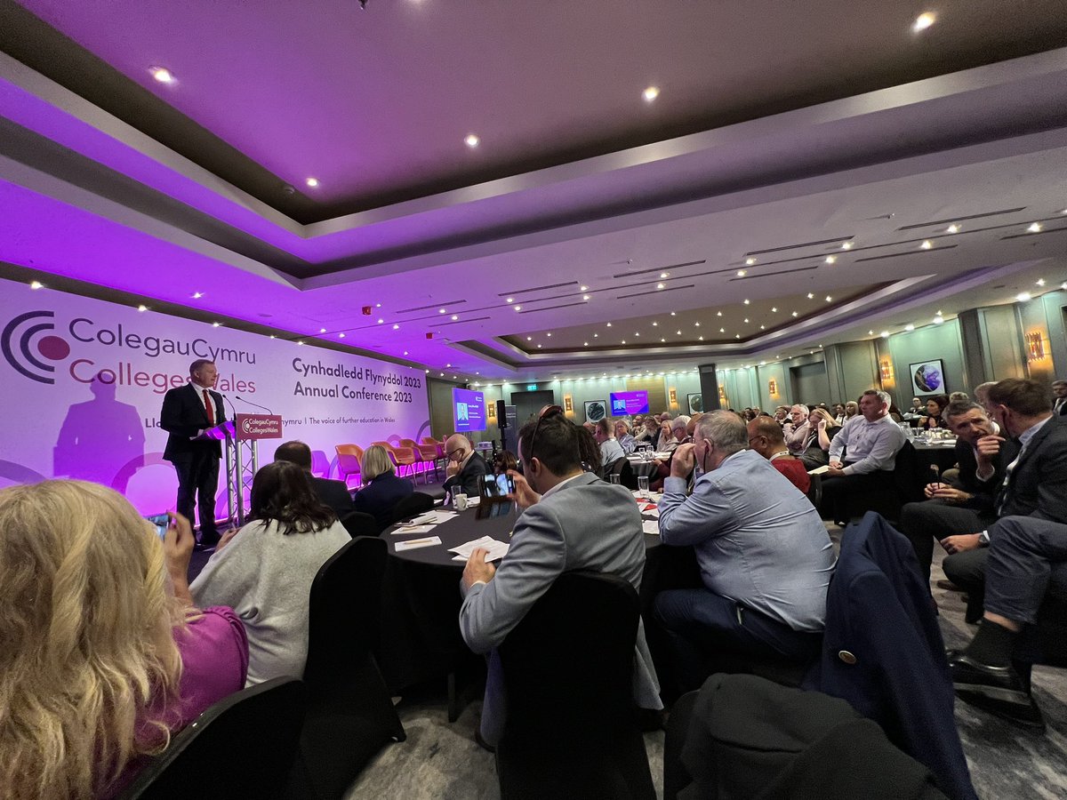 Gwyn_Sweatman's tweet photo. Good to hear from the Education Minister @Addysg_Cymraeg @Jeremy_Miles on the future of the sector, and the importance of linking lifelong learning with skills for employers and the economy #CCConference23 https://t.co/cvXoerRtuL