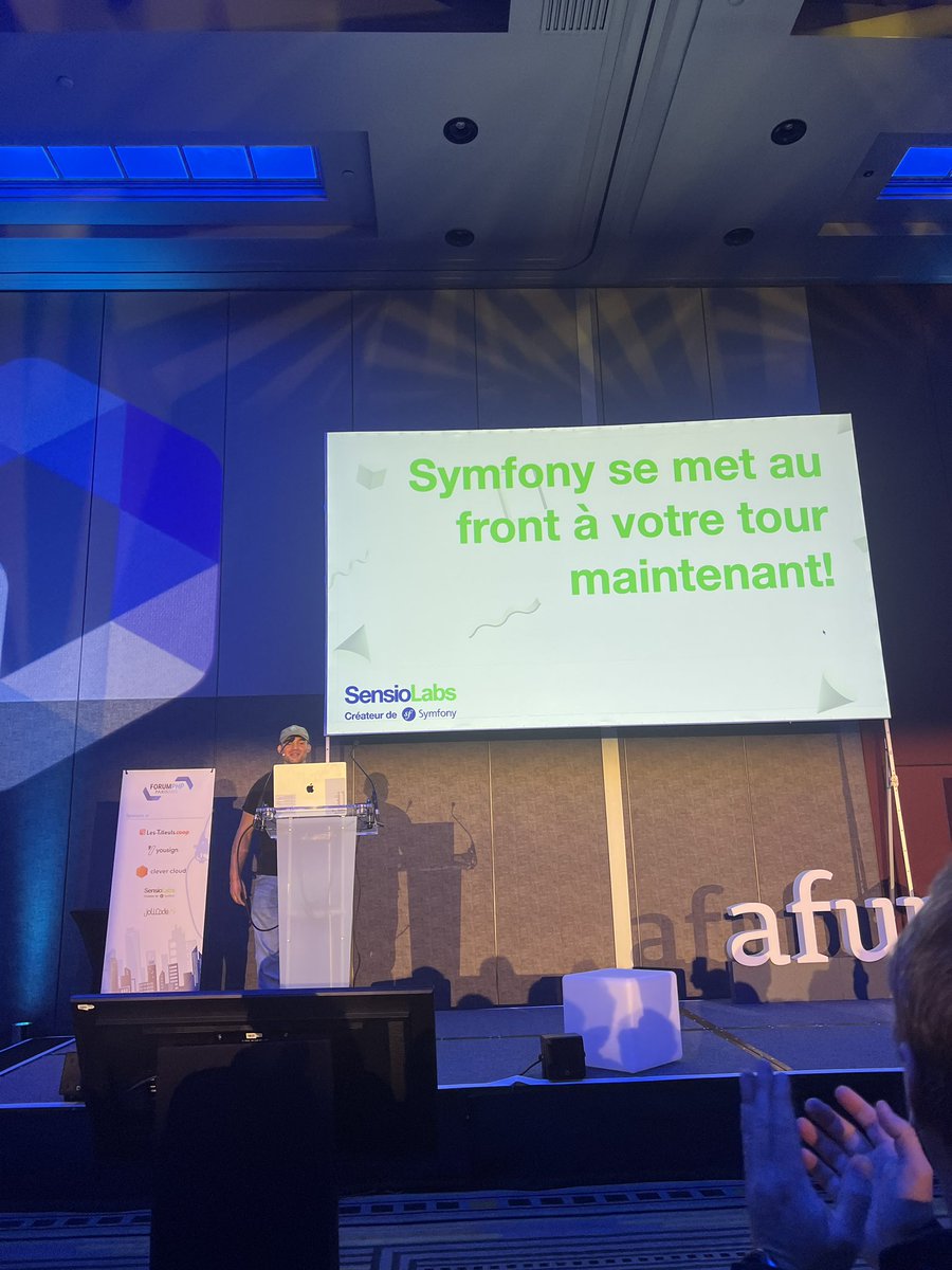 Floos_void's tweet image. On a attaqué sur une conférence qui est sensé nous réconcilier avec le front, mais en fait énorme scoop j’aime déjà 😄
Ça l’air super intéressant et simple d’accès ces nouveautés à intégrer sur Twig / Symfony néanmoins, merci @matheodaninos
#ForumPHP2023