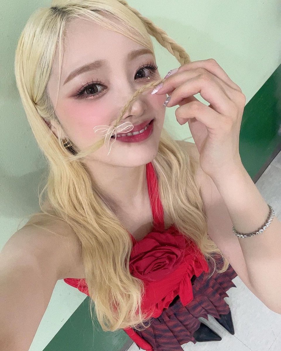 Lightsumstagram's tweet photo. Hina's IG Update

"Comeback showcase completed successfully ❤️
I'm looking forward to Honey or Spice with Sumit (˶> <˶) ♡"

#LIGHTSUM #라잇썸 #HINA #히나 @CUBE_LIGHTSUM https://t.co/yXeclhe8fG