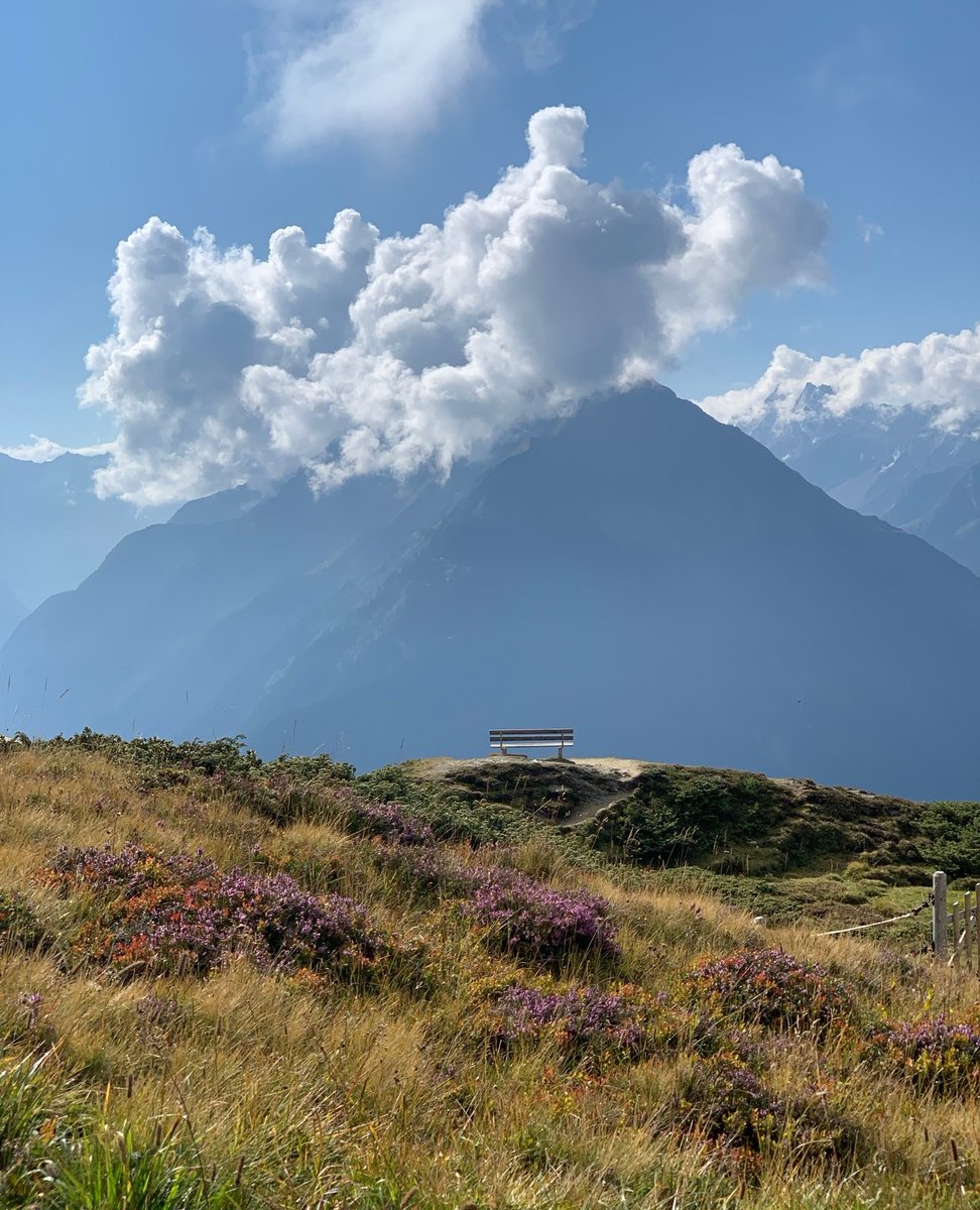 𝐄𝐢𝐧 𝐀𝐮𝐬𝐬𝐢𝐜𝐡𝐭𝐬𝐛𝐚𝐧𝐤𝐞𝐫𝐥 𝐝𝐞𝐫 𝐄𝐱𝐭𝐫𝐚𝐤𝐥𝐚𝐬𝐬𝐞 🤩⁠
Mit wem möchtest du hier am liebsten diesen Ausblick genießen? ⬇️⁠
#tuxfinkenberg #lovetux #stammgast