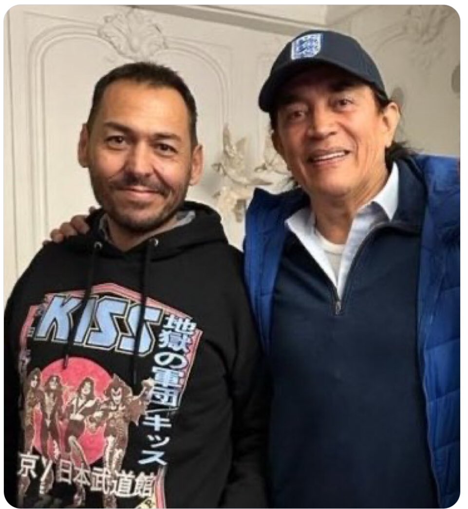 JCampillooo's tweet photo. @GustavoBolivar ROLOSSSSSSSS, cojanle la plata a esta RATAAAAA y voten por otro, igual, ladrón que roba a ladrón, tiene 100 años de perdón.... https://t.co/pR0lHGCzZ6