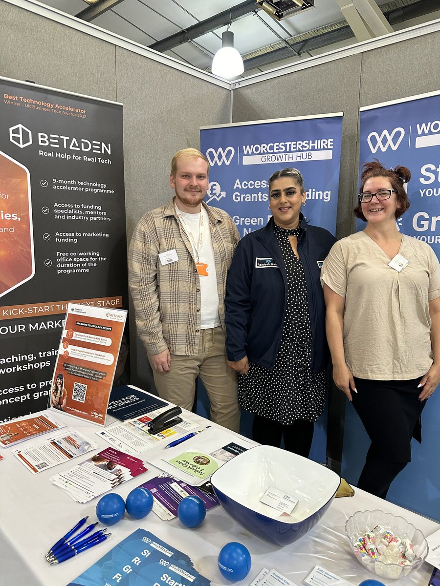 BetaDenUK's tweet photo. Fantastic start to the day at the #HWExpo this morning. 🎉👥  Inspiring to see so many local businesses together in one place... and very good to see some of our friends here too. 🙌🏼 If you are around today come say hi, we're at stand number 44 with @WGH_Updates.📍@HW_Chamber https://t.co/GCes12i1K0