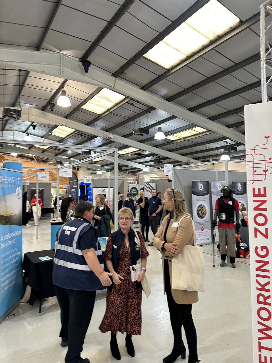 BetaDenUK's tweet photo. Fantastic start to the day at the #HWExpo this morning. 🎉👥  Inspiring to see so many local businesses together in one place... and very good to see some of our friends here too. 🙌🏼 If you are around today come say hi, we're at stand number 44 with @WGH_Updates.📍@HW_Chamber https://t.co/GCes12i1K0