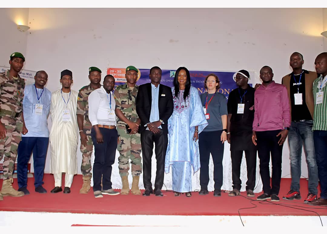 Alpha Amadou DIALLO (@cdialloalpha) on Twitter photo Très Heureux d'avoir participé à la deuxième édition sur la conférence internationale de la digitalisation des territoires pendant la période du 29 au 30 Septembre a Bamako.
<a href="/OSM_Mali/">OpenStreetMap Mali🇲🇱</a> <a href="/DaTa_TICS/">DataTIC_Consulting</a> #CIDT2023 Très Heureux d'avoir participé à la deuxième édition sur la conférence internationale de la digitalisation des territoires pendant la période du 29 au 30 Septembre a Bamako.
<a href="/OSM_Mali/">OpenStreetMap Mali🇲🇱</a> <a href="/DaTa_TICS/">DataTIC_Consulting</a> #CIDT2023