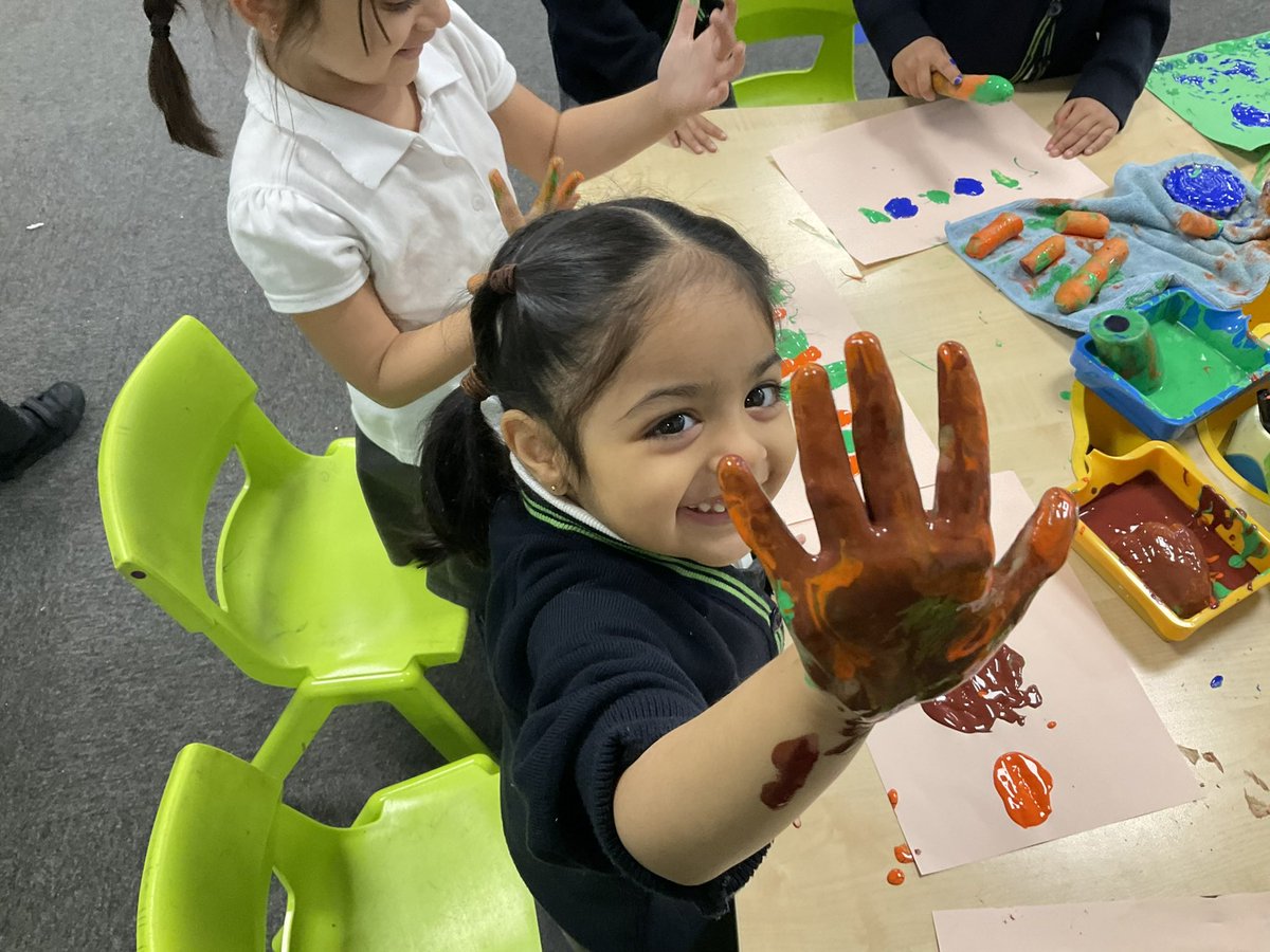 We enjoyed our messy play maths activity creating repeating patterns with fruit and paint. We had lots of fun! 
<a href="/OliveTreeBolton/">Olive Tree Primary</a> #maths #EYFS