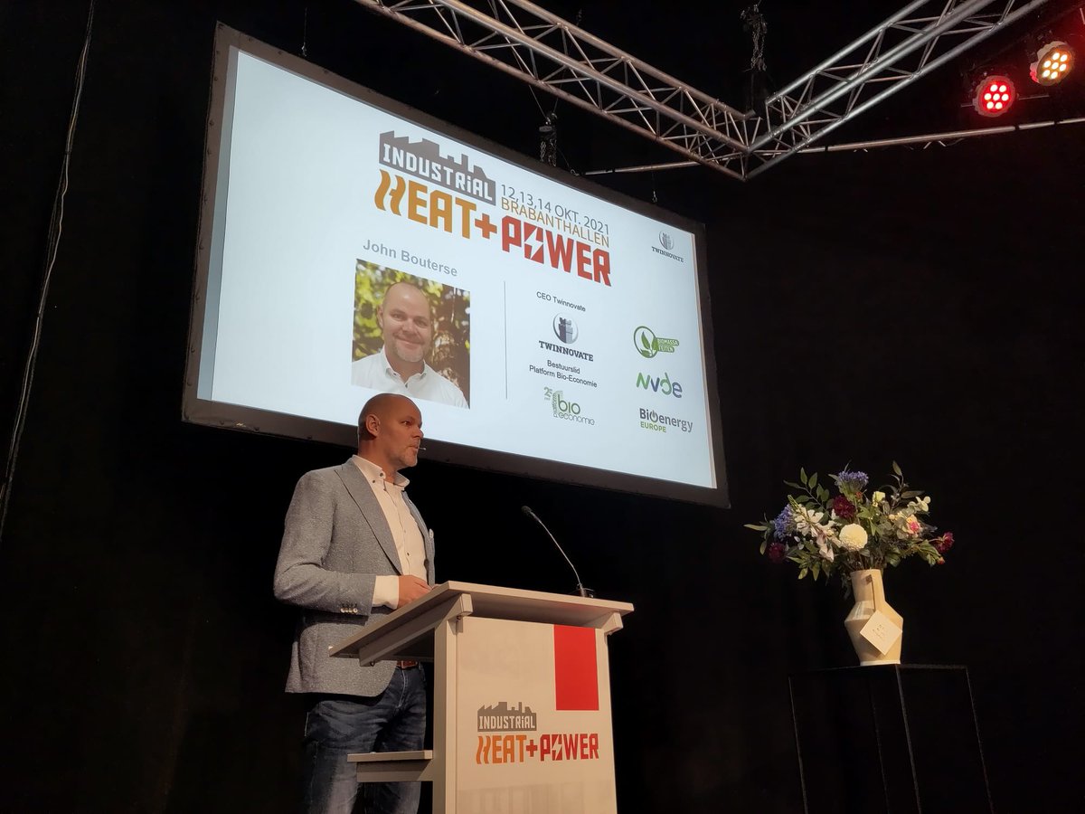 John Bouterse, CEO van Twinnovate, vertelt op de <a href="/IndustrialHP/">vakbeurs Industrial Heat & Power</a> over biomassa en de inzet hiervan in industriële warmte. Interessant! (3/n)