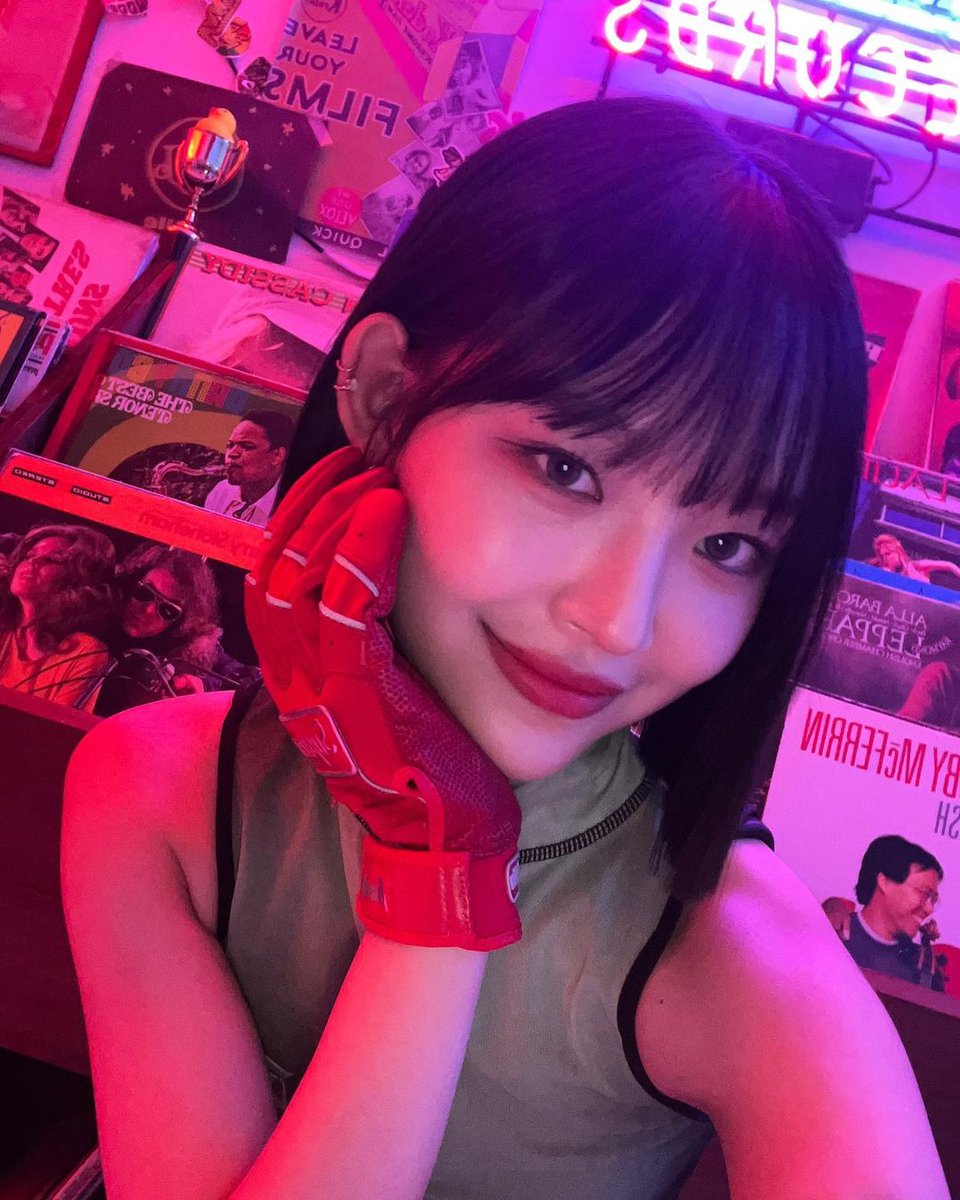 Lightsumstagram's tweet photo. Yujeong's IG Update

"Honey or Spice ❤️‍🔥😎"

#LIGHTSUM #라잇썸 #YUJEONG #유정 @CUBE_LIGHTSUM https://t.co/4AGJNFCNvs