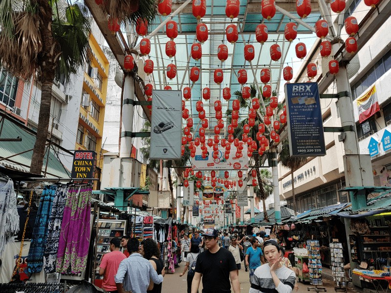 #KUALALUMPUR , the  bustling capital of  is every traveler's delight. An exotic culture, incredible street food, plethora of shopping, exciting nightlife.. the city has it all!
Here's why it needs to be on your bucket list bit.ly/3FcQbZx via <a href="/FDTraveller/">Anthony Jury</a> 

#travelblog