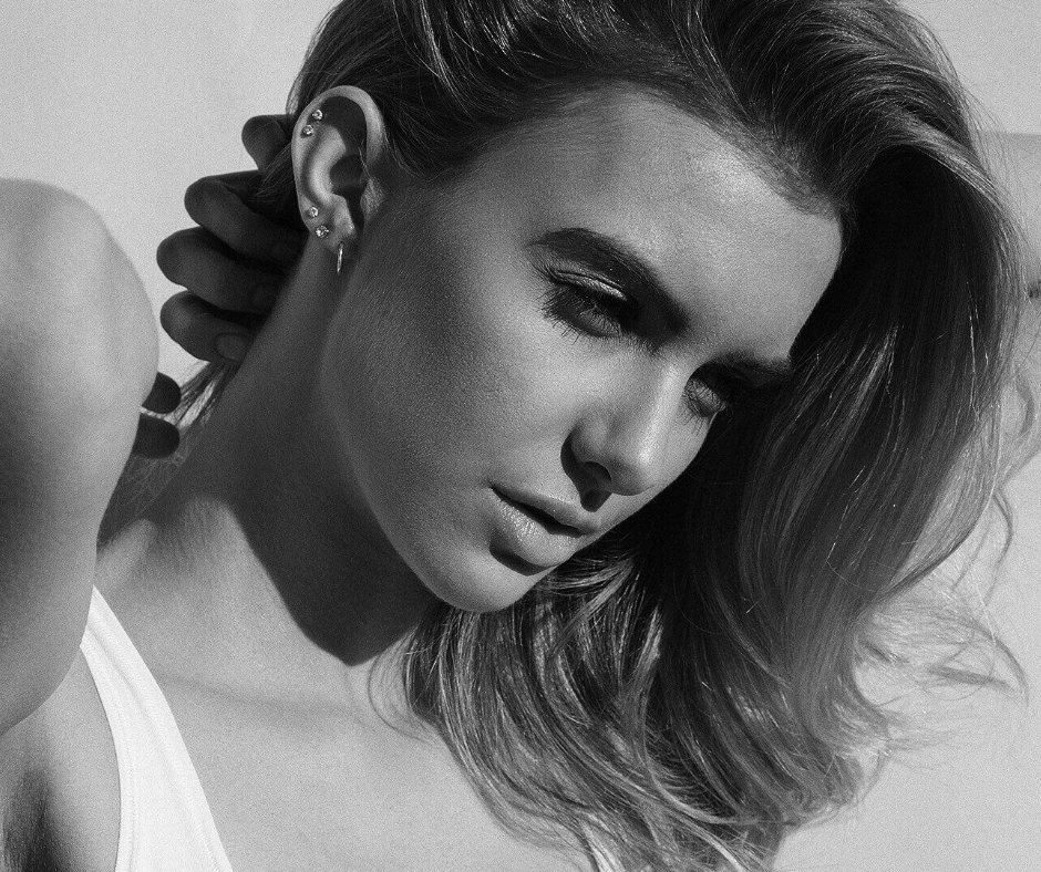 Invest in Smartglass World promotional videos, unleashed on social media, to educate inspire and drive leads to your landing page.
smartglassworld.net/videos