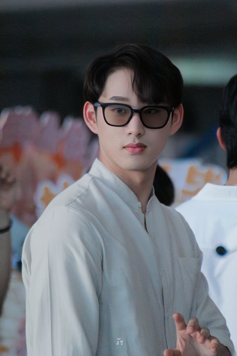 MiivSa's tweet image. เราไม่แน่ใจหรอกว่าเทอรับบทเป็นคนดีหรือคนร้ายแต่เรามั่นใจมากว่าเทอเป็นคนหล่อ 🫰🏻

꒰•*｡･ @EstRvp ･｡*•꒱
#ESTEAM